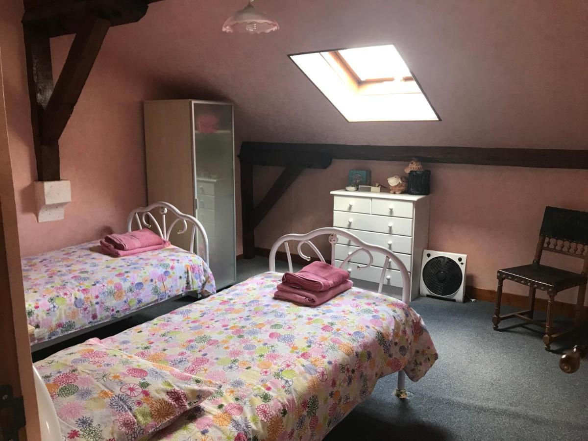 Le Logis Des Quatre Puits Bed & Breakfast Neuvicq-Montguyon Bagian luar foto