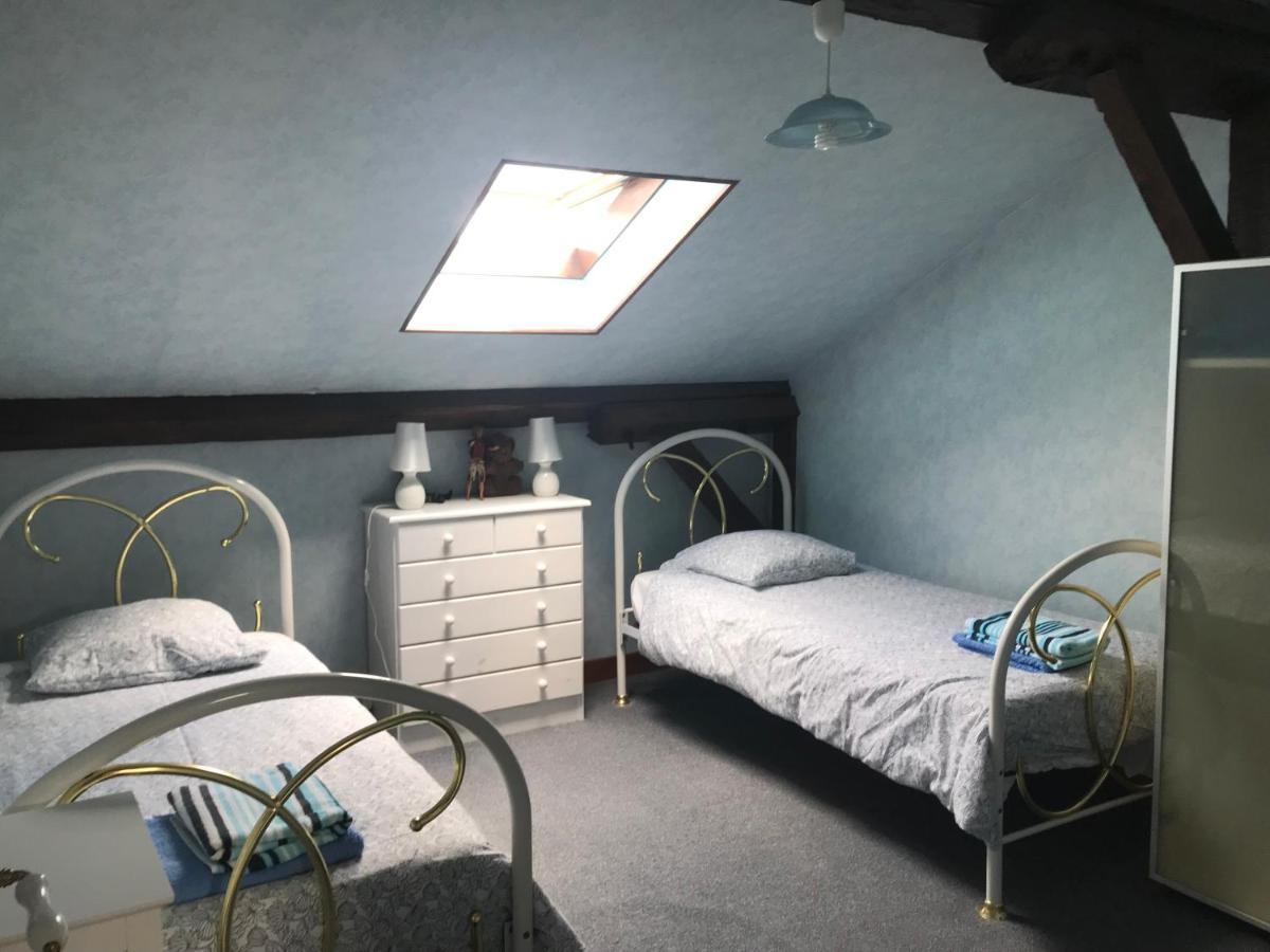 Le Logis Des Quatre Puits Bed & Breakfast Neuvicq-Montguyon Bagian luar foto