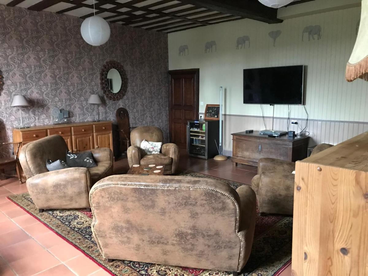 Le Logis Des Quatre Puits Bed & Breakfast Neuvicq-Montguyon Bagian luar foto