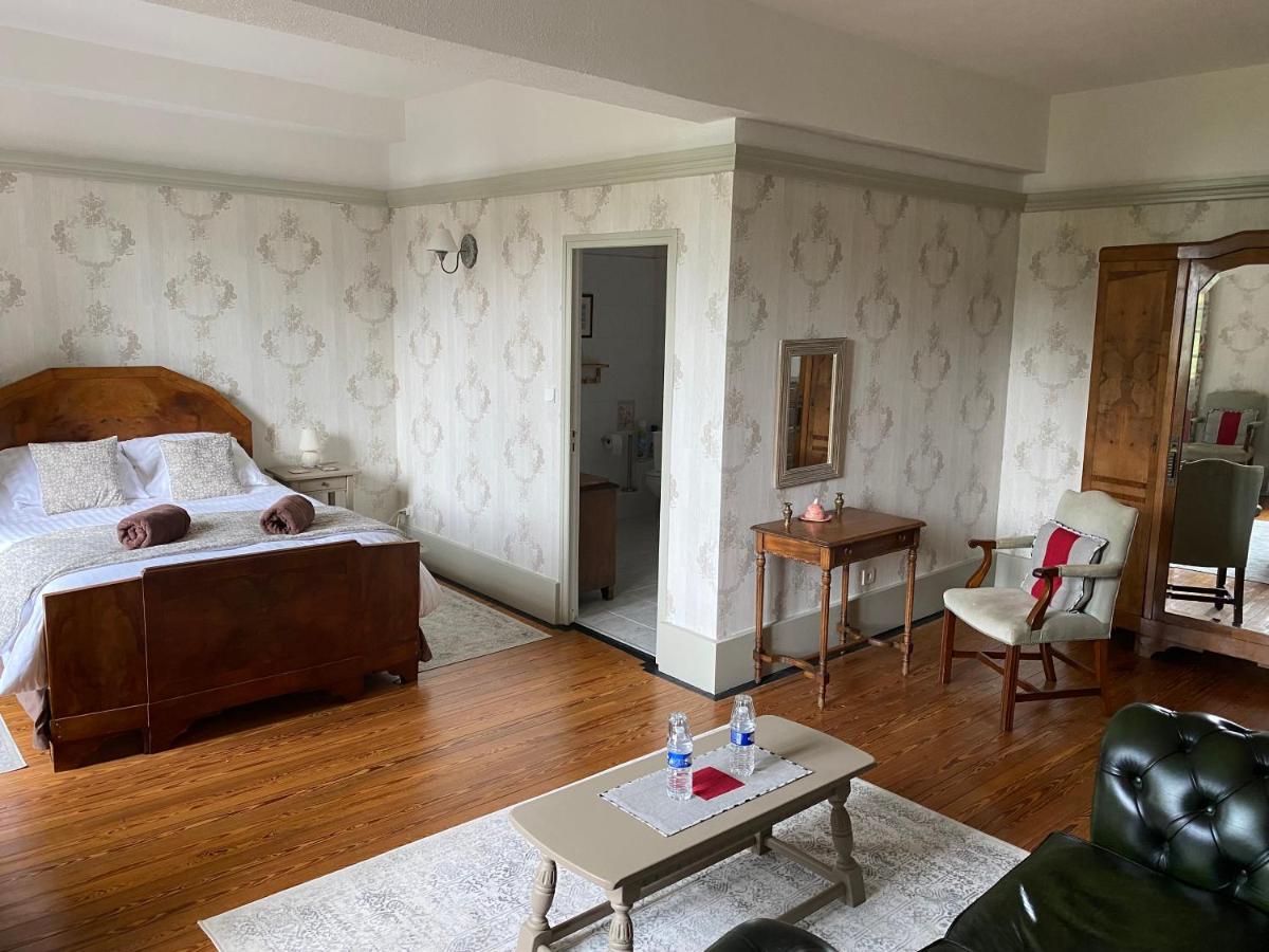 Le Logis Des Quatre Puits Bed & Breakfast Neuvicq-Montguyon Bagian luar foto