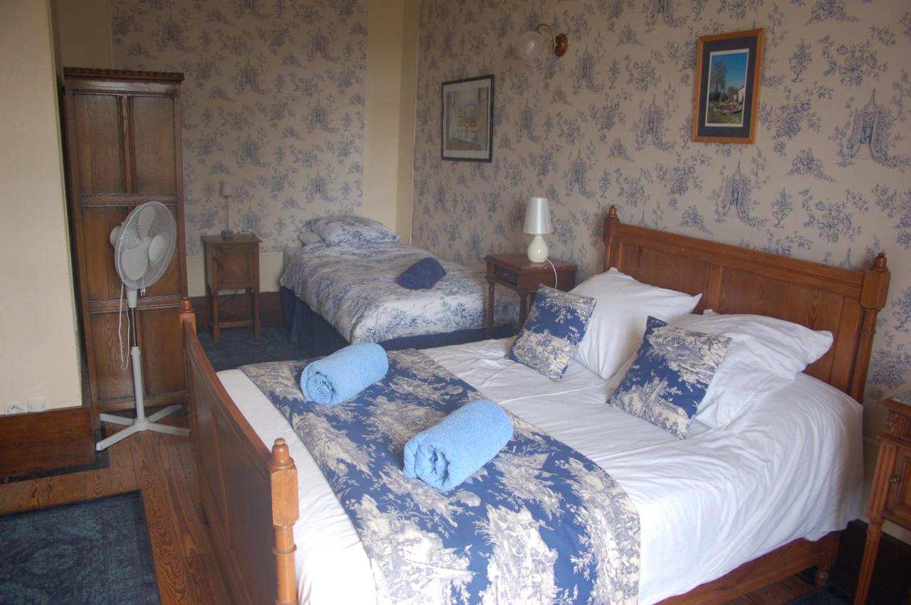 Le Logis Des Quatre Puits Bed & Breakfast Neuvicq-Montguyon Bagian luar foto